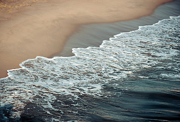 포토 JPG 해외이미지 물결 모래 파도 바다 자연 조류 표면 풍경 해변 사람없음 물 여름 빛 모래사장 반사 수영 침묵 젖음 흐름 만 뜨거움 투명 액체 서핑 떨어짐 질감 웨이브 석호 깊이 해외202004 해외포토 자연요소 동물 계절 컨셉 소리 수상스포츠 생태계 파일형식 이미지허브