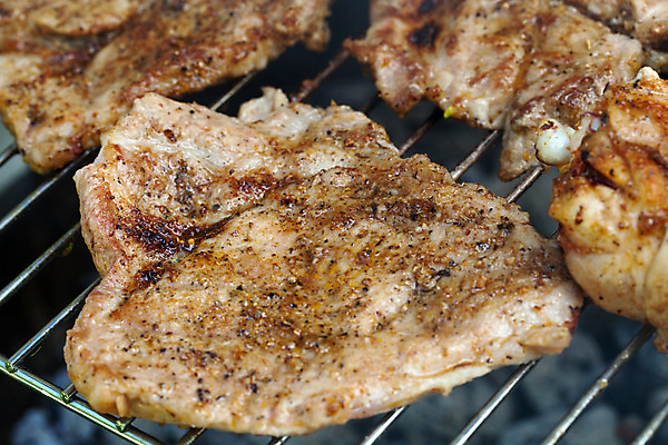 포토 JPG 해외이미지 음식 불 불꽃 병아리 육류 돼지고기 스테이크 요리 사람없음 야외 여름 소풍 파티 정원 식사 저녁식사 버섯 소고기 뜨거움 소시지 그릴 바비큐 굽기 먹기 기아 레시피 칼로리 숯 양고기 신발장 주키니 주키니호박 짠맛 해외202004 해외포토 자연요소 계절 식재료 모션 조류 주방용품 서양음식 이벤트 야외활동 가공식품 맛 구이 사회이슈 파일형식 이미지허브