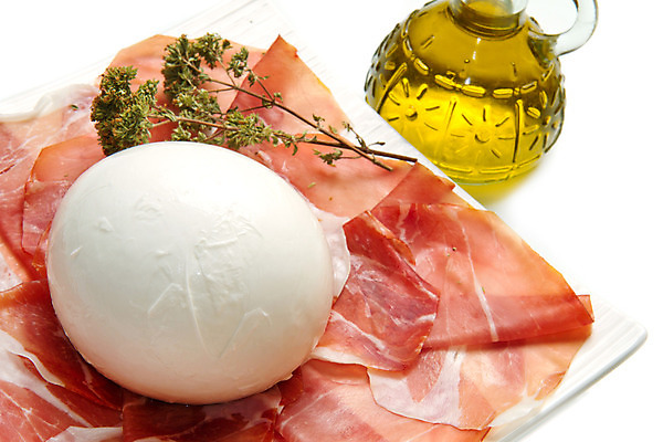 포토 JPG 해외이미지 접시 음식 채소 재료 치즈 건강 요리 사람없음 빨간색 초록색 빛 식사 이탈리아 흰색 신선 양념 파마 지중해 올리브 햄 날것 심플 점심식사 모짜렐라치즈 생식 숙성 채식주의자 해외202004 해외포토 헤어스타일 식기 열매 유럽 바다 컬러 유제품 육류 채식 파일형식 이미지허브