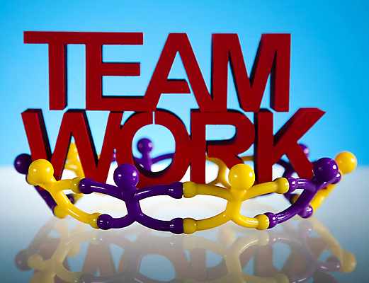 포토 JPG 해외이미지 비즈니스 협력 사람모양 실내 타이포그라피 사람없음 반사 손잡기 연결 파란배경 해외202004 해외포토 모양 문자 백그라운드 모션 내부 파란색 파일형식 이미지허브