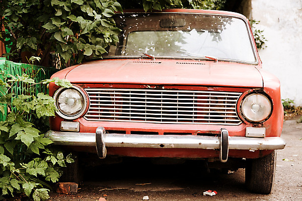 포토 JPG 해외이미지 자동차 사람없음 건물 노란색 수확 모서리 싱글 복고 그런지 빈민가 옛날 해외202004 해외포토 건축물 육상교통 컬러 농업 파일형식 이미지허브