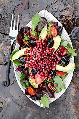 포토 JPG 해외이미지 라이프스타일 접시 음식 백그라운드 포크 다이어트 토마토 채소 과일 재료 탁자 건강 씨앗 사람없음 빨간색 초록색 식사 저녁식사 침묵 샐러드 견과류 시골 신선 은색 인스턴트 지중해 먹기 준비 날것 석류 시금치 블랙베리 아보카도 점심식사 루꼴라 무료 채식주의자 슈퍼푸드 시리즈 비건 해외202004 해외포토 식물 식기 바다 컬러 가구 모션 생활 소리 채식 건강식품 파일형식 이미지허브