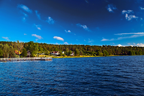 포토 JPG 해외이미지 공원 호수 백그라운드 자연 하늘 휴가 풍경 사람없음 야외 목재 가로 초록색 물 여름 파란색 컬러풀 햇빛 항구 수영 침묵 시골 숲 그림 광택 폴란드 수평선 해외202004 해외포토 자연요소 나무 계절 공공시설 유럽 컬러 재료 교통시설 태양 소리 수상스포츠 생태계 파일형식 이미지허브