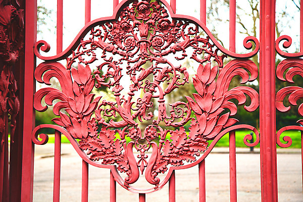 포토 JPG 해외이미지 모양 디자인 실루엣 산업 선 백그라운드 패턴 벽지 표면 추상 경비 사람없음 장식 빨간색 빛 울타리 금속 검은색 블록 회색 흰색 경계선 거친 닫기 보호 철 묘사 부식 런던 질감 무거움 그런지 옛날 철강 철책 해외202004 해외포토 컬러 컨셉 무늬 모션 재질 영국 촬영기법 안전 담장 무게 경계 파일형식 이미지허브