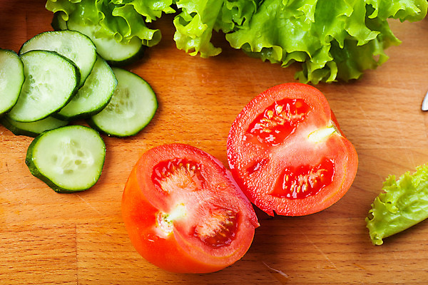 포토 JPG 해외이미지 음식 잎 농업 다이어트 토마토 채소 과일 재료 부분 자연 오이 건강 요리 사람없음 가로 빨간색 초록색 쇼핑 노란색 정원 식사 저녁식사 샐러드 흰색 신선 양념 시장 아침식사 보호 상추 강의 먹기 레몬 향신료 유기농 양배추 점심식사 딜 채식주의자 개조 비건 해외202004 해외포토 식물 웰빙 산업 컬러 컨셉 모션 생태계 채식 향미료 파일형식 이미지허브