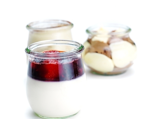 포토 JPG 해외이미지 실내 종류 사람없음 다양 세개 흰배경 푸딩 해외202004 해외포토 다수 백그라운드 디저트 3 내부 흰색 파일형식 이미지허브