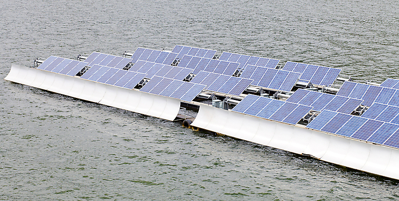 포토 JPG 해외이미지 식물 산업 호수 바다 과학 밭 하늘 새로움 세포 사람없음 초록색 물 파란색 빛 글로벌 햇빛 태양 농장 반사 환경 힘 재활용 에너지 연못 판넬 역 수집 지휘자 자원 유지 무료 베터리 요금 전압 해외202004 해외포토 자연요소 컬러 컨셉 농업 교통시설 음악가 친환경 파일형식 이미지허브