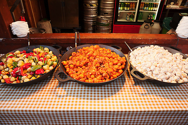 포토 JPG 해외이미지 전통 접시 문화 음식 채소 거리 건강 요리 사람없음 튀김 뜨거움 시장 큼 먹기 해외202004 해외포토 식기 모션 크기 파일형식 이미지허브