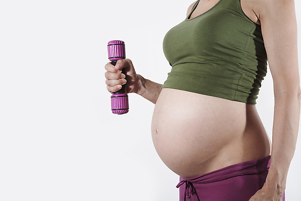 포토 JPG 해외이미지 여자 스포츠 곡선 가족 엄마 건강 한명 사람 성인 운동 힘 침묵 임산부 임신 아령 무게 몸무게 비만 허리 피부 체육관 태교 역도 태아 리프팅 벌거벗은 해외202004 해외포토 1 선 관계 신체부위 소리 몸매 파일형식 이미지허브