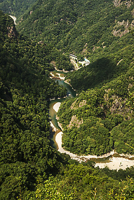 포토 JPG 해외이미지 산 풍경 사람없음 초록색 중국 폭포 산책로 숲 대나무 암초 삼나무 해외202004 해외포토 나무 아시아 길 컬러 자연 파일형식 이미지허브