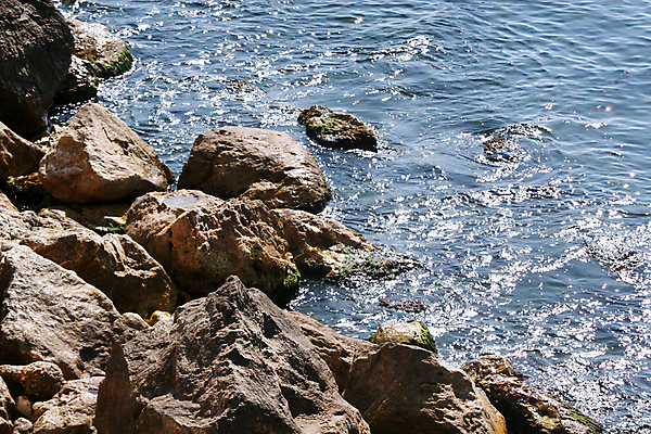 포토 JPG 해외이미지 파도 바다 백그라운드 자연 휴가 풍경 사람없음 야외 물 파란색 빛 반사 황혼 조약돌 바위 장면 해외202004 해외포토 자연요소 컬러 일몰 돌_바위 생태계 파일형식 이미지허브