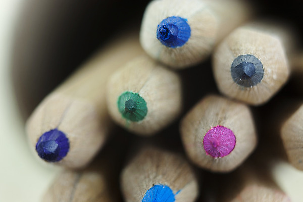 포토 JPG 해외이미지 디자인 교육 백그라운드 미술 사람없음 목재 초록색 컬러풀 연필 노란색 페인트 장비 흰색 끝 오브젝트 그림 질감 크레파스 고립 해외202004 해외포토 나무 컬러 재료 문화예술 학용품 필기구 파일형식 이미지허브