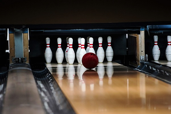 포토 JPG 스포츠 실내 취미 사람없음 볼링핀 볼링 볼링공 볼링장 국내포토 공 내부 구기 볼링용품 파일형식