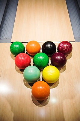 포토 JPG 스포츠 실내 취미 사람없음 하이앵글 볼링 볼링공 볼링장 국내포토 뷰포인트 공 내부 구기 볼링용품 파일형식