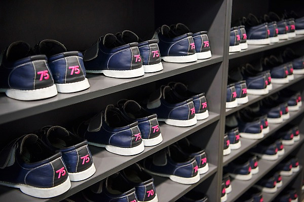 포토 JPG 스포츠 실내 취미 사람없음 볼링 볼링장 볼링화 국내포토 신발 내부 구기 볼링용품 파일형식