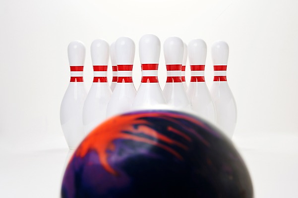 포토 JPG 스튜디오촬영 스포츠 실내 취미 사람없음 아웃포커스 볼링핀 볼링 볼링공 국내포토 공 촬영기법 내부 구기 볼링용품 파일형식
