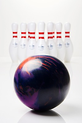 포토 JPG 스튜디오촬영 스포츠 실내 취미 사람없음 아웃포커스 볼링핀 볼링 볼링공 국내포토 공 촬영기법 내부 구기 볼링용품 파일형식