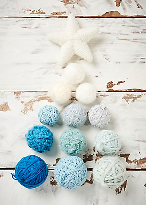 포토 JPG 스튜디오촬영 별 크리스마스 크리스마스용품 실내 사람없음 털실 오브젝트 나무배경 국내포토 자연요소 기념일 백그라운드 내부 실 용품 파일형식