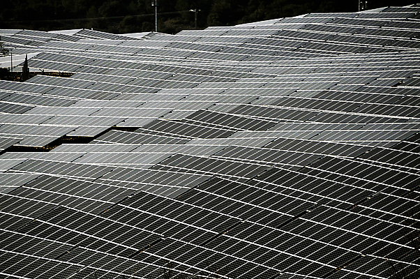 포토 JPG 해외이미지 식물 유럽 산업 백그라운드 밭 자연 하늘 미래 프레임 세포 풍경 사람없음 초록색 파란색 빛 햇빛 태양 환경 힘 재활용 에너지 프랑스 판넬 생태계 태양에너지 유지 패널 생태학 설치 획기적 해외202004 해외포토 자연요소 교육 나라 컬러 컨셉 농업 그린에너지 친환경 파일형식 이미지허브