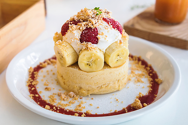 포토 JPG 해외이미지 접시 열매 음식 조각 백그라운드 과일 딸기 디저트 바나나 건강 사람없음 빨간색 여름 쿠키 케이크 빵집 흰색 신선 뜨거움 달콤 맛 설탕 해외202004 해외포토 식물 식기 계절 컬러 컨셉 상점 파일형식 이미지허브