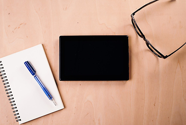 포토 JPG 해외이미지 라이프스타일 종이 안경 백그라운드 컨셉 비즈니스 탁자 직장 손잡이 사람없음 목재 터치패드 사무실 알약 우주 스크린 공책 공백 흰색 업무 정상 페이지 하드웨어 합판 카피스페이스 해외202004 해외포토 나무 잡화 컬러 가구 회사 재료 문구용품 생활 컴퓨터 약 작업 파일형식 이미지허브