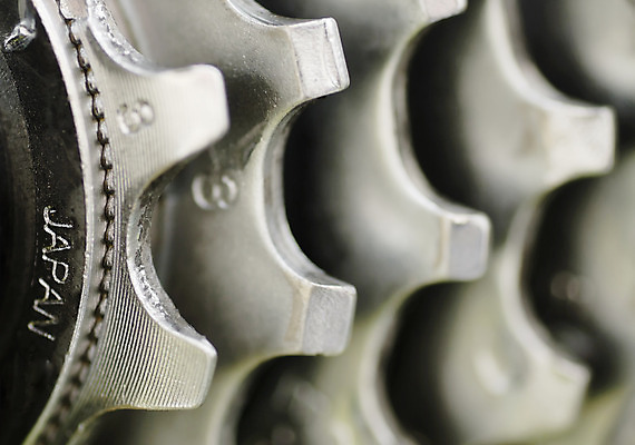 포토 JPG 해외이미지 디자인 스포츠 산 사람없음 세트 금속 자전거 기계 장비 과학기술 치아 묘사 속도 톱니바퀴 순환 전염 사이클링 기어 공학 바이킹 산악자전거 옛날 철강 해외202004 해외포토 교육 모션 재질 기술 바이크 소화기관 질병 육상스포츠 감염 파일형식 이미지허브