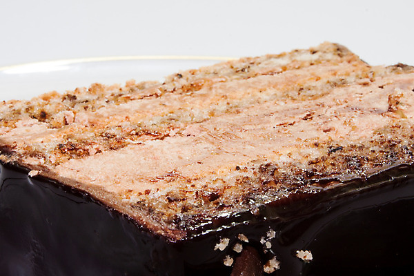 포토 JPG 해외이미지 접시 음식 조각 부분 휴가 디저트 기념 사람없음 장식 빨간색 갈색 케이크 초콜릿 어둠 빵집 촉촉함 흰색 신선 생일 체리 달콤 맛 설탕 자르기 굽기 먹기 크림 코코아 핸드메이드 해외202004 해외포토 식기 기념일 음료 컬러 컨셉 과일 모션 상점 젖음 구이 파일형식 이미지허브