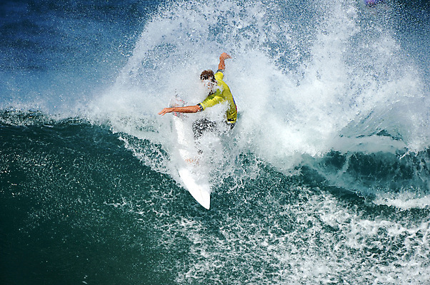 포토 JPG 해외이미지 남자 스포츠 파도 바다 포즈 사람없음 서핑 서퍼 해외202004 해외포토 운동선수 사람 수상스포츠 파일형식 이미지허브