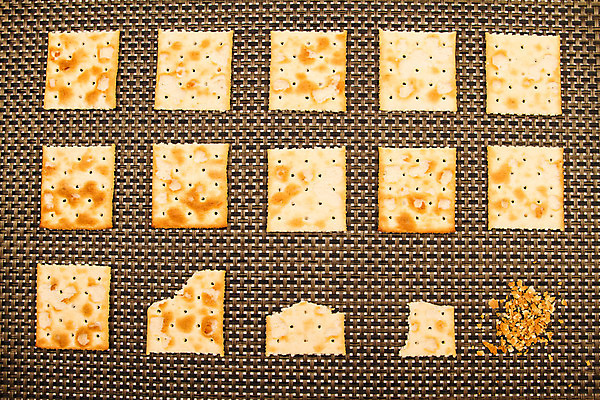 포토 JPG 해외이미지 전통 음식 백그라운드 건조 건강 사람없음 쌓기 크래커 쿠키 황금 맛 아침식사 낟알 밀 굽기 먹기 정사각형 소금 토막 방법 절임 짠맛 페스츄리 해외202004 해외포토 도형 빵 컨셉 모션 디저트 곡류 식사 구이 파일형식 이미지허브