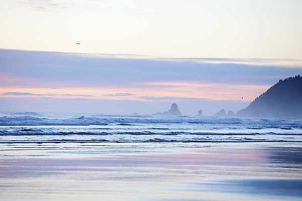 포토 JPG 해외이미지 파도 분홍색 하늘 풍경 사람없음 물 여름 파란색 컬러풀 어둠 일몰 야간 저녁 파스텔톤 수평선 해외202004 해외포토 자연요소 계절 바다 컬러 노을 파일형식 이미지허브