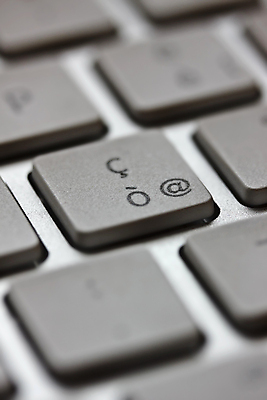 포토 JPG 해외이미지 디자인 지구 백그라운드 컨셉 인터넷 비즈니스 통신 손가락 성공 사람 사람없음 그래픽 컴퓨터 글로벌 디지털 웹 키보드 그물 네트워크 서핑 이메일 선택 쥐 연결 접속 땅 사인 검색 커서 클릭 온라인 주소 전자상거래 인터넷주소 해외202004 해외포토 손 전자제품 수상스포츠 설치류 파일형식 이미지허브