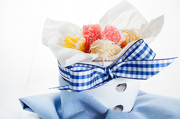 포토 JPG 해외이미지 아시아 음식 분홍색 조각 크리스마스 2 태국 휴가 디저트 영국 사탕 사랑 요리 동양인 사람없음 장식 빨간색 파란색 컬러풀 반사 갈색 노란색 파티 쌓기 얼음 우유 흰색 축하 대접 바 생일 그룹 닫기 달콤 맛 설탕 먹기 오브젝트 코코넛 레시피 고립 페스츄리 해외202004 해외포토 자연요소 기념일 감정 유럽 나라 빵 컬러 컨셉 과일 모션 유제품 인종 이벤트 파일형식 이미지허브