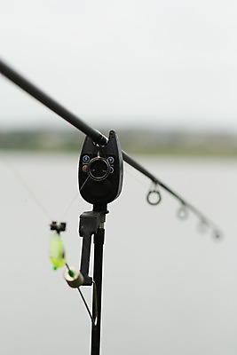 포토 JPG 해외이미지 감정 호수 선 스포츠 낚시 어류 사람없음 물 달리기 장비 잡기 공포 잉어 토막 스트라이크 해외202004 해외포토 자연요소 모션 레저 수중동물 파일형식 이미지허브