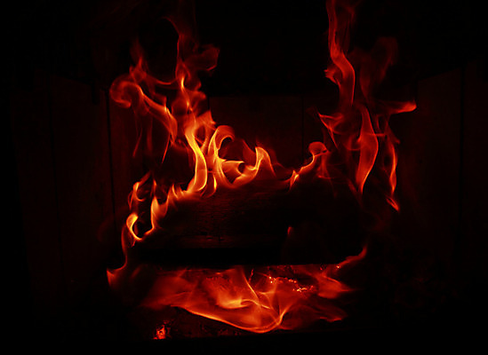 포토 JPG 해외이미지 디자인 오렌지 자연 휴식 경고 사람없음 야외 목재 빨간색 빛 반사 노란색 환경 검은색 어둠 에너지 뜨거움 황금 그릴 야간 위험 장작 모닥불 바비큐 혀 굽기 캠핑장 벽난로 연소 점화 지옥 화상 스타일 해외202004 해외포토 자연요소 나무 음식 컬러 컨셉 과일 재료 주방용품 불 캠핑 입 상처 구이 생태계 파일형식 이미지허브