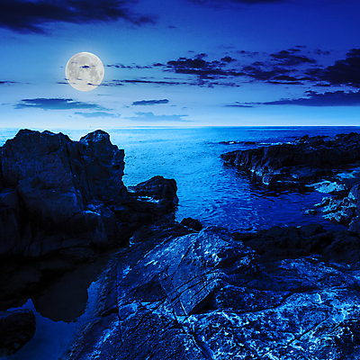 포토 JPG 해외이미지 바다 하늘 풍경 사람없음 야외 파란색 보름달 달 야간 해외202004 해외포토 자연요소 컬러 파일형식 이미지허브