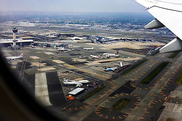 포토 JPG 해외이미지 도로 여행 북아메리카 교통시설 거리 비행기 주택 파노라마 풍경 사람없음 야외 가로 컬러풀 사진촬영 미국 도심 공항 예측 뉴욕 활주로 조감도 해외202004 해외포토 길 컬러 교통 컨셉 항공교통 대중교통 촬영기법 아메리카 건물 촬영 도시 시설 파일형식 이미지허브