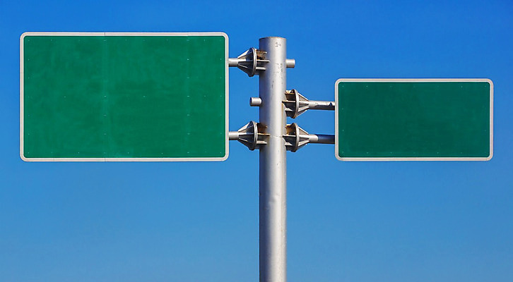 포토 JPG 해외이미지 구름 도로 백그라운드 컨셉 교통시설 하늘 산 거리 프레임 광고판 매달리기 사람없음 초록색 파란색 금속 공백 흰색 표지판 판넬 고속도로 오브젝트 길가 해외202004 해외포토 자연요소 길 컬러 교통 모션 재질 알림판 시설 판 파일형식 이미지허브