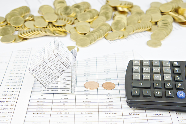 포토 JPG 해외이미지 종이 비즈니스 설계 주택 사람없음 쌓기 검은색 자료 계산기 흰색 업무 상담원 인쇄 분석 보고서 문서 문제 영수증 시트 파산 계좌 옛날 해외202004 해외포토 컬러 컨셉 모션 문구용품 건물 금융 장비 작업 사무원 파일형식 이미지허브