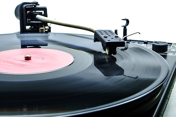 포토 JPG 해외이미지 직업 음악 놀이 이벤트 사람없음 파티 소리 장비 수확 흰색 혼합 DJ 클럽 복고 전자 오디오 아날로그 비닐 턴테이블 플레이어 해외202004 해외포토 컬러 농업 재질 문화예술 전자제품 파일형식 이미지허브