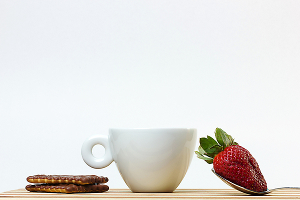 포토 JPG 해외이미지 계절 열매 음식 조각 백그라운드 다이어트 과일 딸기 디저트 건강 사람없음 컵 빨간색 초록색 여름 숟가락 봄 활발 신선 시장 달콤 맛 아침식사 먹기 상쾌 유기농 칼로리 채식주의자 해외202004 해외포토 식물 식기 웰빙 감정 컬러 컨셉 모션 수저 식사 채식 파일형식 이미지허브