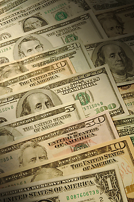 포토 JPG 해외이미지 종이 지폐 돈 사람없음 금융 경제 달러 흐름 재산 계산서 빚 경제학 해외202004 해외포토 교육 컨셉 파일형식 이미지허브