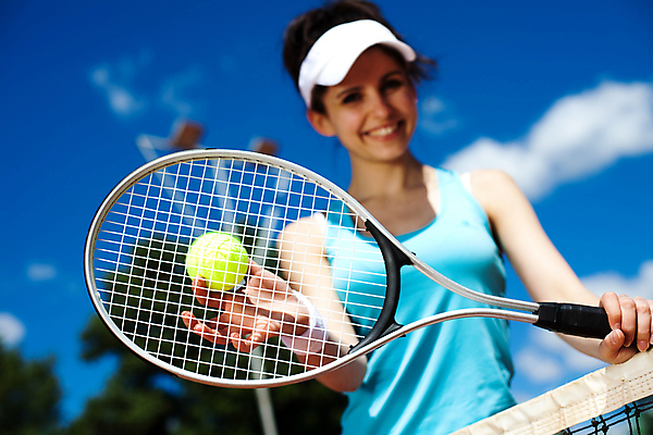 포토 JPG 해외이미지 주간 서양인 우먼라이프 여자 하늘 서브 한명 들기 상반신 성인 야외 앞모습 아웃포커스 테니스 테니스라켓 테니스공 즐거움 테니스복 성인여자한명만 해외202004 해외포토 자연요소 외국인 1 라이프스타일 감정 뷰포인트 공 모션 촬영기법 사람 운동복 구기 라켓 테니스용품 여자한명만 성인여자만 파일형식 이미지허브