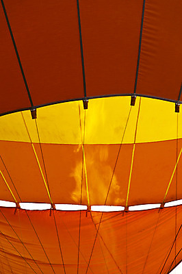 포토 JPG 해외이미지 주간 불꽃 풍경 사람없음 야외 주황색 열기구 해외202004 해외포토 자연요소 컬러 항공교통 불 파일형식 이미지허브