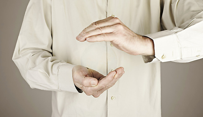 포토 JPG 해외이미지 백인 손 남자 지구 컨셉 셔츠 손가락 손바닥 한명 안전 사람 믿음 환경 공백 재활용 행성 엄지손가락 덮개 잡기 비즈니스맨 오픈 수비 보호 보안 쇼 팔 적재 돌봄 생태학 해외202004 해외포토 서양인 1 교육 감정 상의 비즈니스 모션 신체부위 우주 뚜껑 직장인 친환경 파일형식 이미지허브