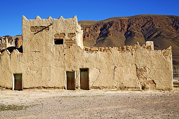 포토 JPG 해외이미지 식물 전통 문화 벽 여행 건축양식 아프리카 산 파노라마 풍경 사람없음 야외 건물 여름 마을 일출 탑 사막 바위 시골 도시 성 중세 역사 재산 보호 이슬람교 땅 언덕 타운 모로코 사하라 강화 메디나 옛날 파멸 해외202004 해외포토 건축물 계절 건축 나라 종교 컨셉 촬영기법 금융 노을 돌_바위 파일형식 소멸 이미지허브