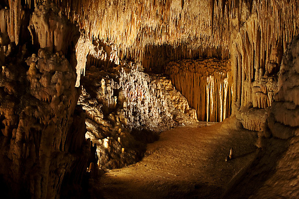 포토 JPG 해외이미지 식물 유럽 섬 여행 패턴 휴가 사람없음 정원 검은색 수확 흰색 용 만 역사 동굴 스페인 복고 엽서 빗물 우표 프랑스어 복잡 석회암 옛날 종유석 해외202004 해외포토 문자 나라 컬러 컨셉 무늬 농업 암석 비_날씨 편지 파일형식 이미지허브