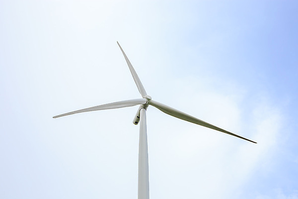 포토 JPG 해외이미지 식물 구름 산업 자연 하늘 바람 사람없음 야외 초록색 파란색 글로벌 농장 환경 탑 힘 재활용 풍차 발전기 에너지 흰색 칼날 닫기 역 보호 오브젝트 싱글 프로펠러 연료 자원 세대 유지 방앗간 개발 공급 해외202004 해외포토 자연요소 건축물 컬러 컨셉 농업 교통시설 모션 날씨 발전소 친환경 생태계 파일형식 이미지허브