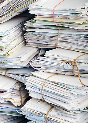 포토 JPG 해외이미지 종이 봉투 관리 사람없음 독서 쌓기 공백 정보 흰색 업무 역사 편지 다발 준비 서식 문서 흙더미 출판 편지쓰기 해외202004 해외포토 컬러 모션 흙 기록 작업 파일형식 더미 이미지허브