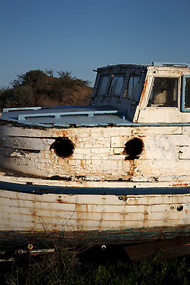 포토 JPG 해외이미지 구름 모래 바다 요트 하늘 낚시 날씨 휴가 휴식 사람없음 목재 옆모습 초록색 여름 금속 손상 꿈 골동품 어선 은퇴 사건 버리기 향수 부식 범선 폭풍 돛대 깨짐 옛날 조난 해외202004 해외포토 자연요소 나무 계절 뷰포인트 컬러 컨셉 배_교통 재료 모션 재질 레저 화장품 파일형식 이미지허브