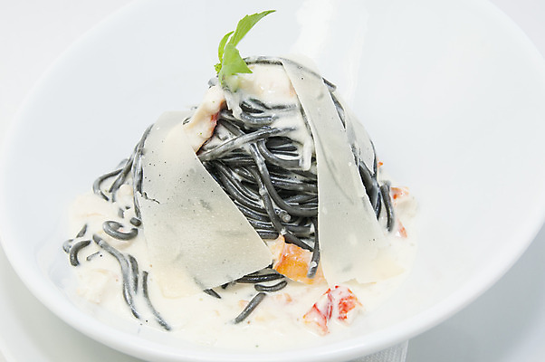 포토 JPG 해외이미지 1 접시 유럽 음식 백그라운드 다이어트 치즈 파스타 파슬리 건강 육류 돼지고기 요리 사람없음 컬러풀 식당 계란 식사 저녁식사 이탈리아 튀김 면 닫기 먹기 허브 크림 만족 상쾌 햄 서빙 베이컨 후추 질서 점심식사 탄수화물 해외202004 해외포토 식물 식기 감정 나라 컬러 채소 식재료 모션 유제품 서양음식 상점 알 예절 향신료 파일형식 이미지허브